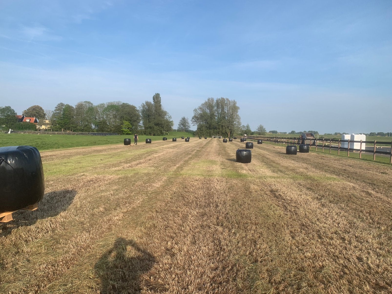 Aangeboden midi balen
