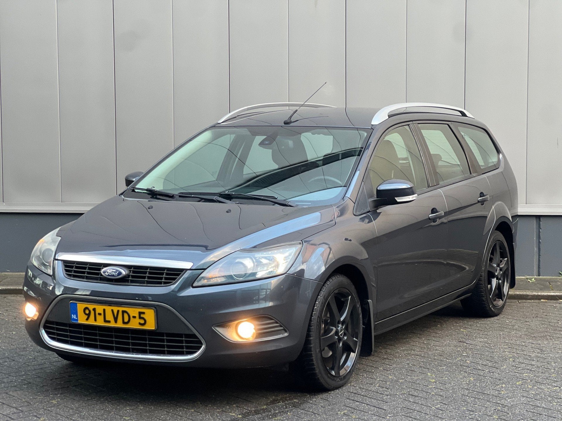 Ford Focus Wagon 1.8 Limited Airco NAP Cruise Trekhaak, Auto's, Euro 5, 125 pk, Gebruikt, 4 cilinders