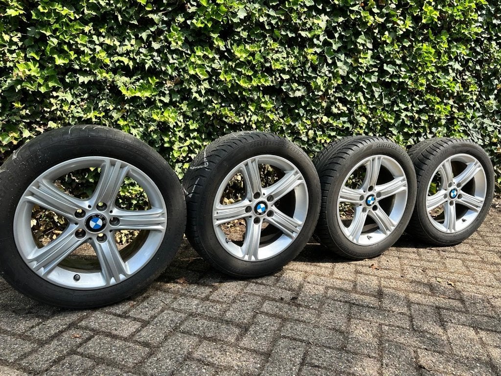 BMW winterset 17inch velgen en banden Bridgestone 225/50 R17, Ophalen, Gebruikt, Banden en Velgen, 17 inch