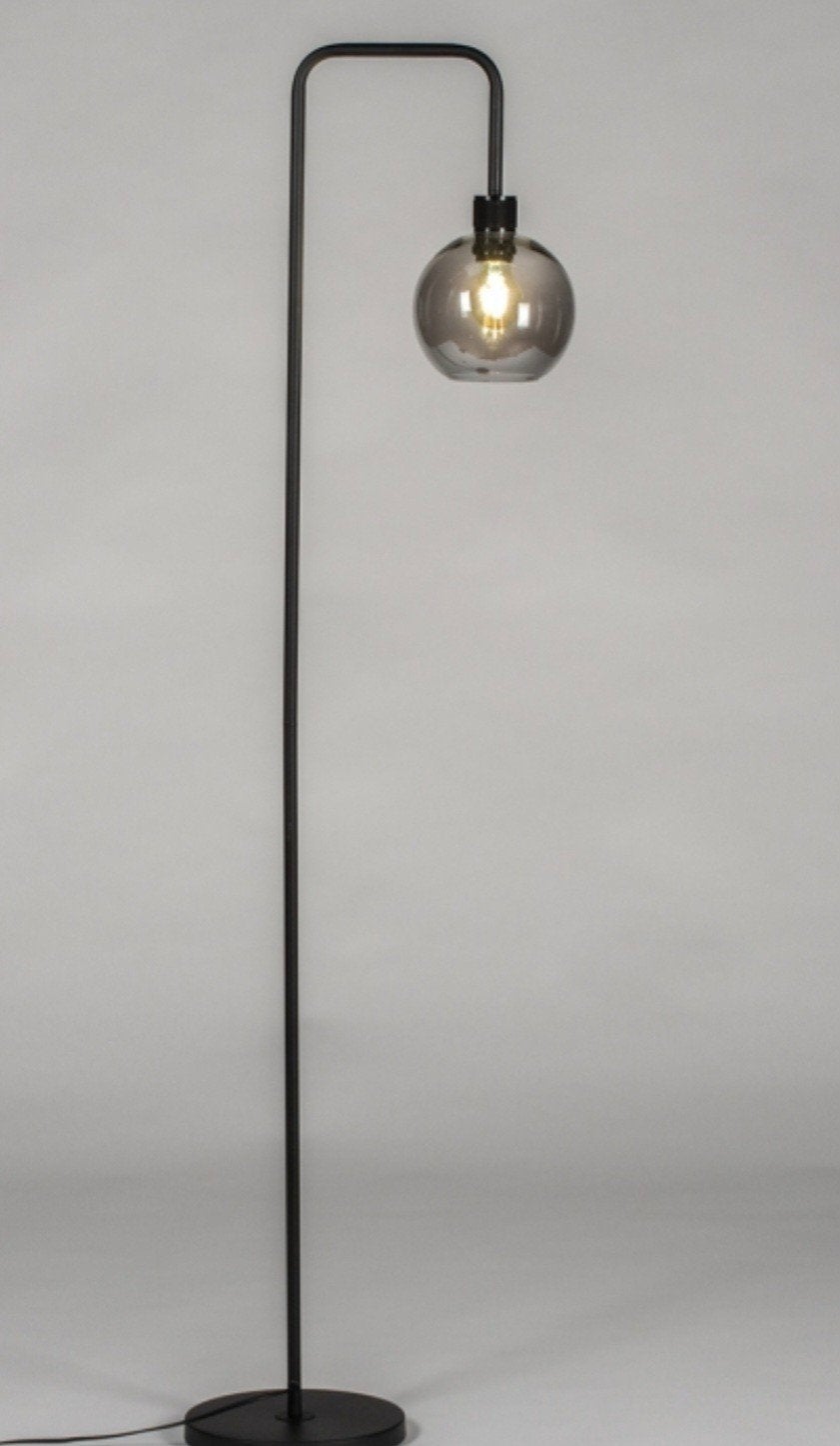 Zwarte vloerlamp met rookglas bol, Zo goed als nieuw, Glas, Modern, 150 tot 200 cm