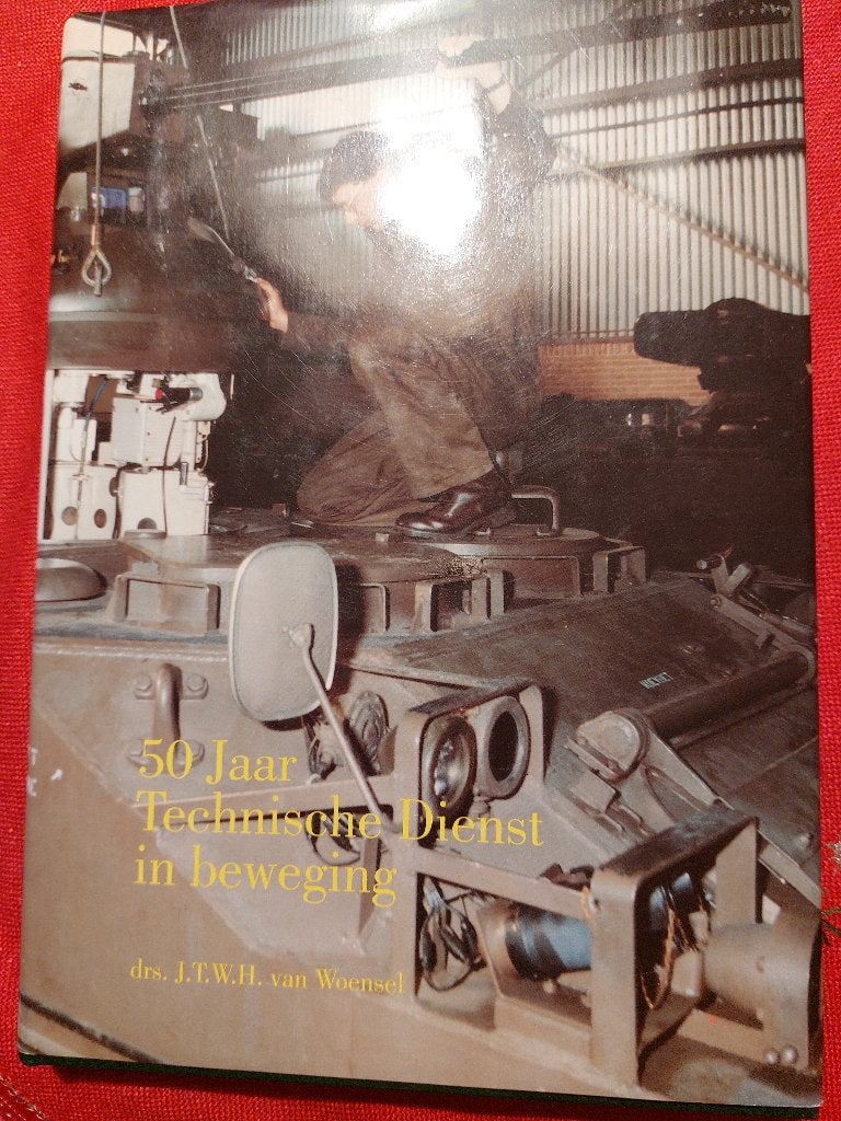 50 jaar technische dienst in beweging - J. van Woensel, Boeken, Ophalen of Verzenden, Zo goed als nieuw