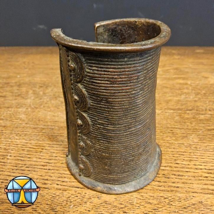 Antieke bronzen Afrikaanse armband (betaalmiddel) anklet, Antiek en Kunst, Antiek | Koper en Brons, Ophalen of Verzenden, Brons