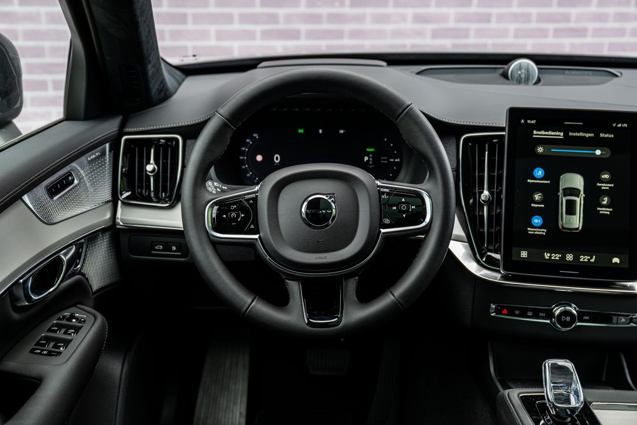 Volvo XC90 2.0 T8 Plug-in hybrid AWD Ultra Bright Exec. Ed., Euro 6, 4 cilinders, Hybride Elektrisch/Benzine, Te koop