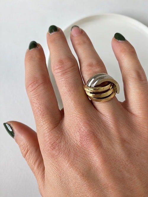 14 Karaat Vintage Moderne Ring | Brede Gouden Damesring, Ophalen of Verzenden, Zo goed als nieuw, 17 tot 18, Dame