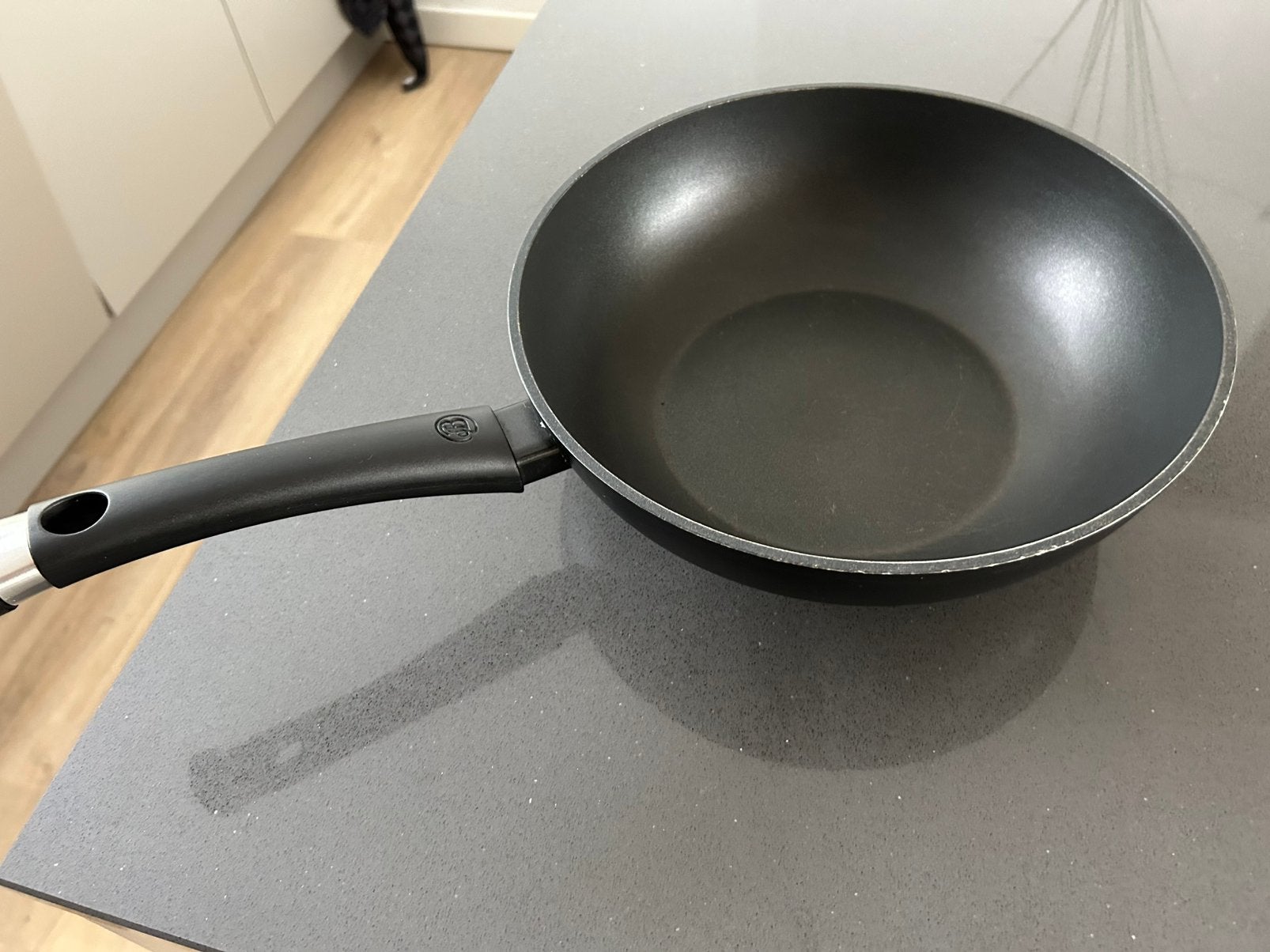 Herman Wok, Huis en Inrichting, Keuken | Potten en Pannen, Ophalen, Antiaanbaklaag, Gietijzer, Zo goed als nieuw
