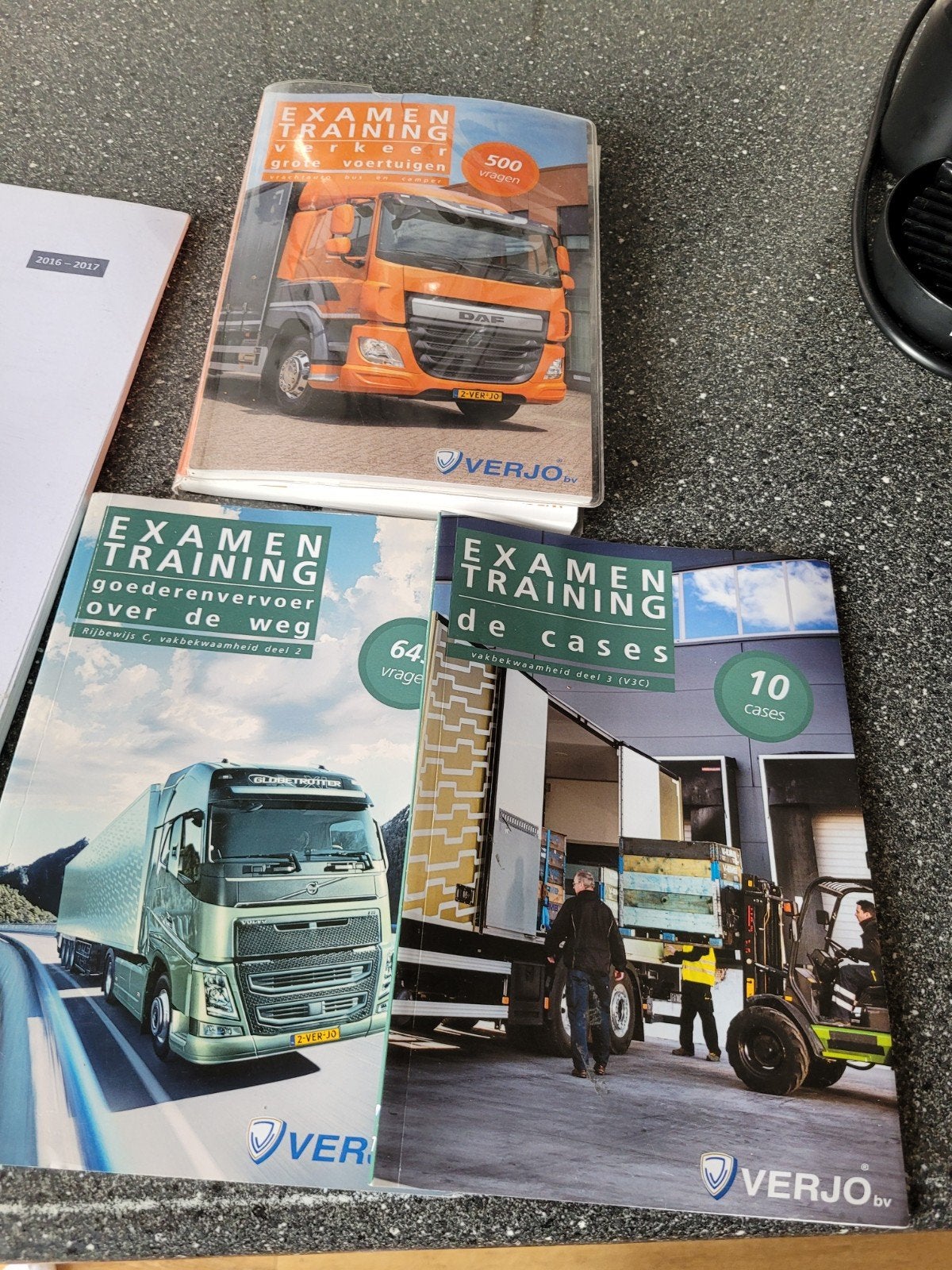 Lesboeken voor het groot rijbewijs, Boeken, Ophalen of Verzenden, Zo goed als nieuw, Vrachtwagen