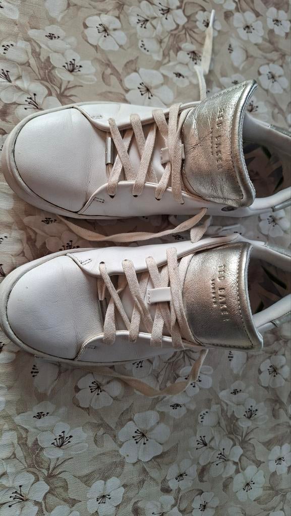 Ted Baker  sneakers  wit maat 38/5, Ophalen of Verzenden, Zo goed als nieuw, Wit, Sneakers of Gympen