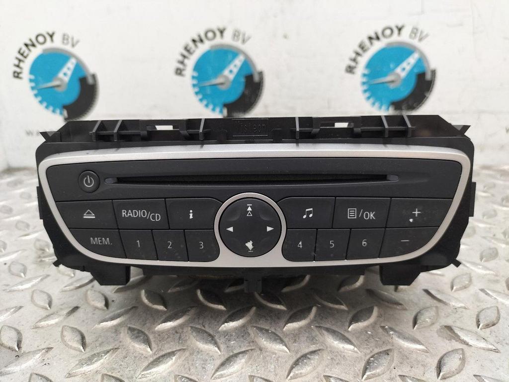 RENAULT TWINGO TWINGO 2 Night & Day 07 TOT 12 RADIO 2011, Ophalen of Verzenden, Gebruikt, Stiba lid