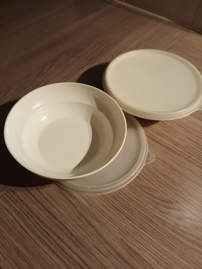 tupperware bewaarkommen 2 stuks & deksels, Wit, Overige typen, Met deksel, Ophalen of Verzenden