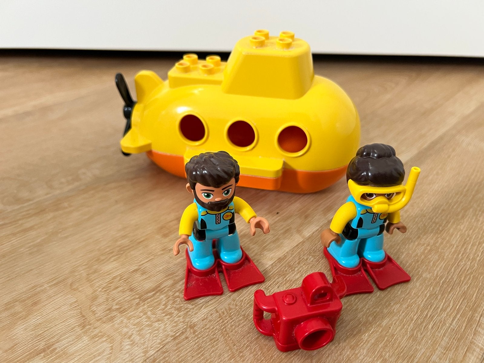 Lego Duplo Duikboot met duikers en camera, Ophalen of Verzenden, Zo goed als nieuw