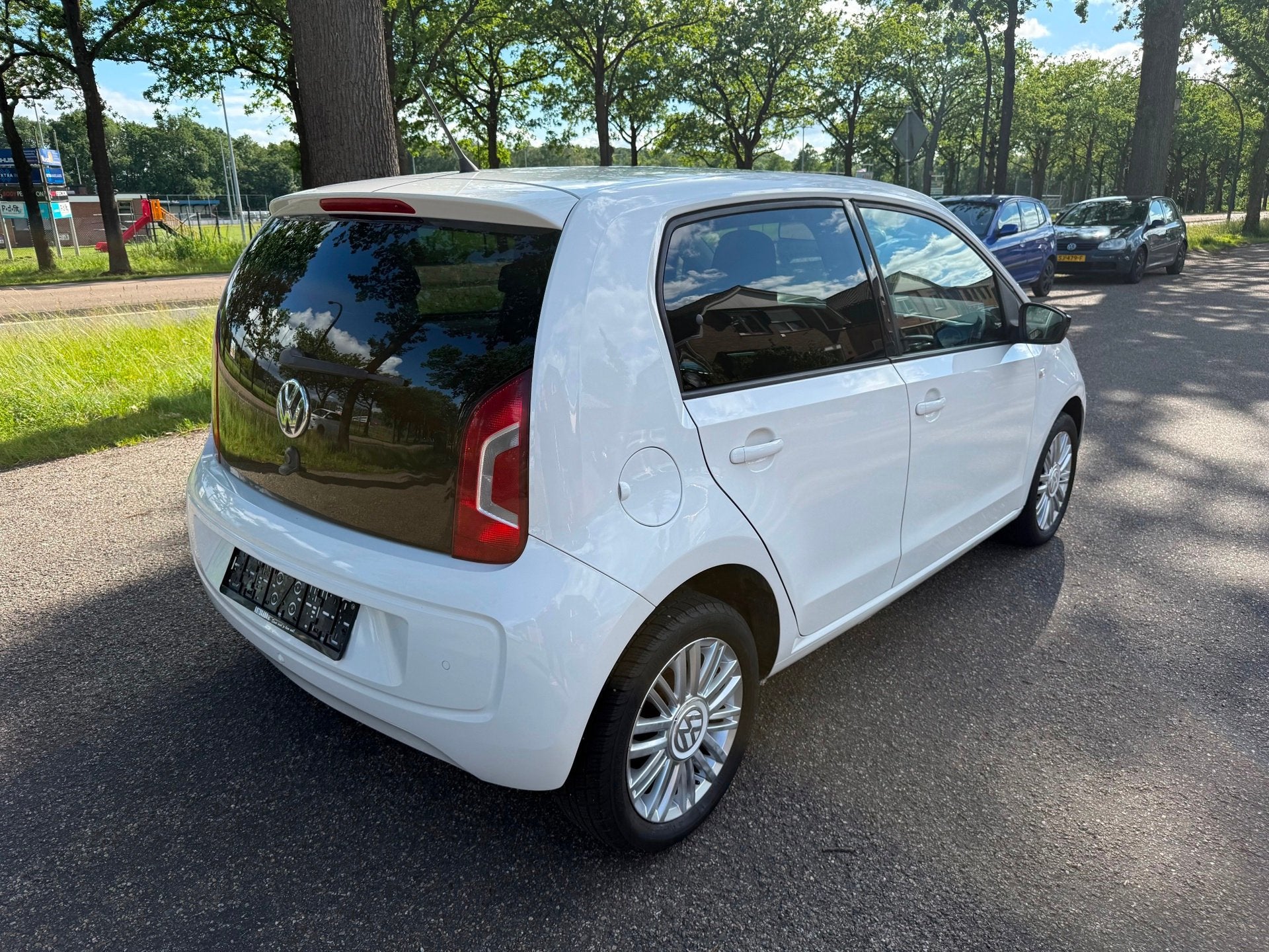 Volkswagen Up! 1.0 high up! BlueMotion Cup Uitv 5Drs, Voorwielaandrijving, Euro 5, Stof, Gebruikt