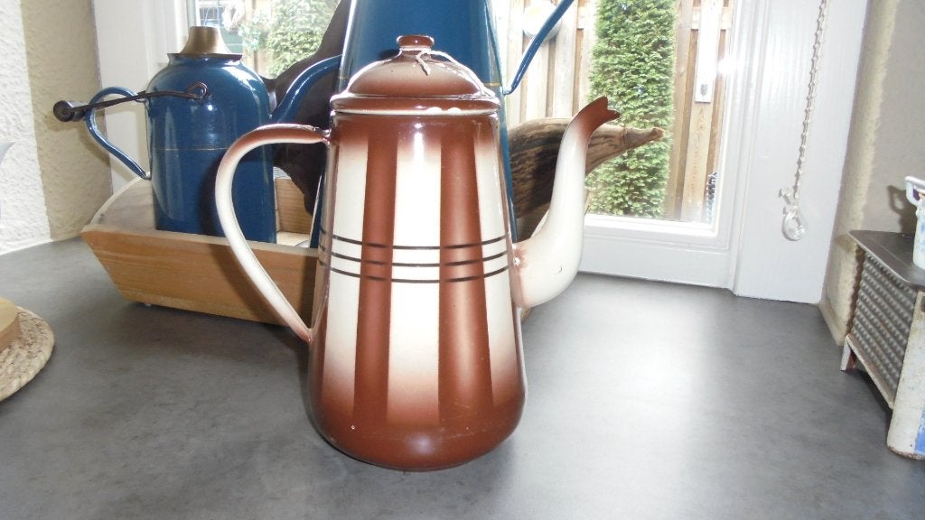 bruin/beige emaille koffiekan H24cm, Ophalen