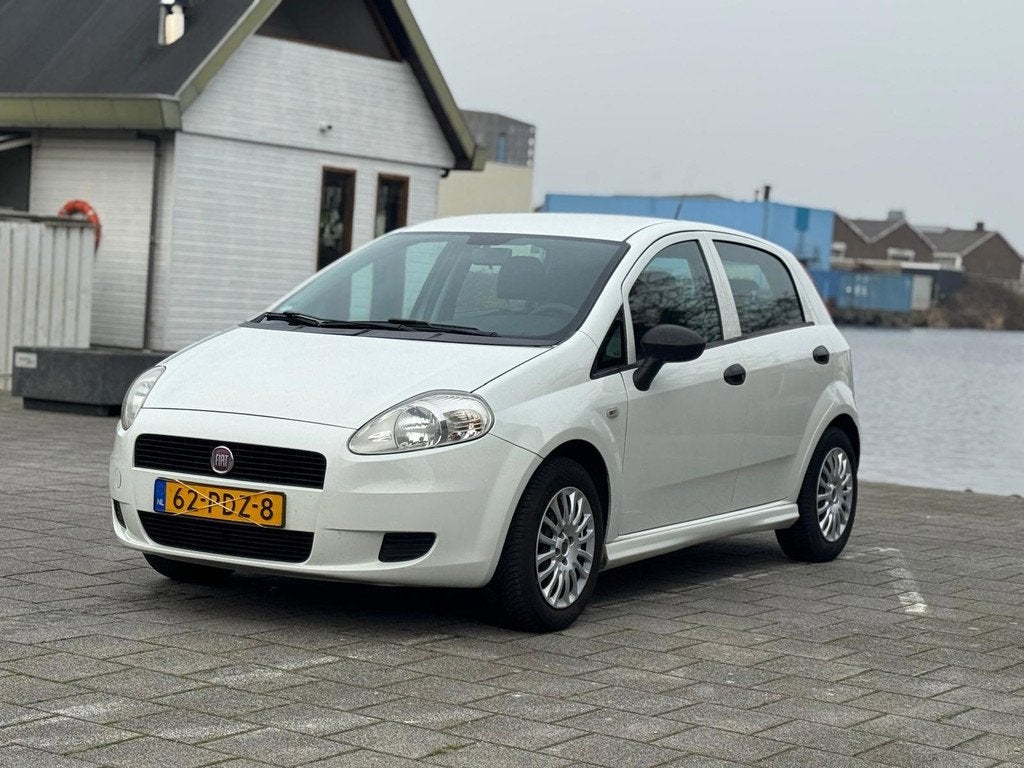 Fiat Grande Punto 1.3 M-Jet Actual/1eigenaar/nieuweapk/airco, Auto's, Fiat, Voorwielaandrijving, Euro 5, 28 km/l, Gebruikt