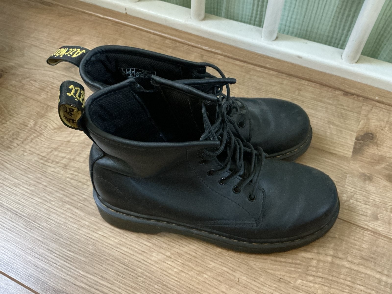 Dr. Martens zwarte laarzen maat 36 - nog in goede staat, Ophalen of Verzenden, Gedragen, Zwart, Lage of Enkellaarzen