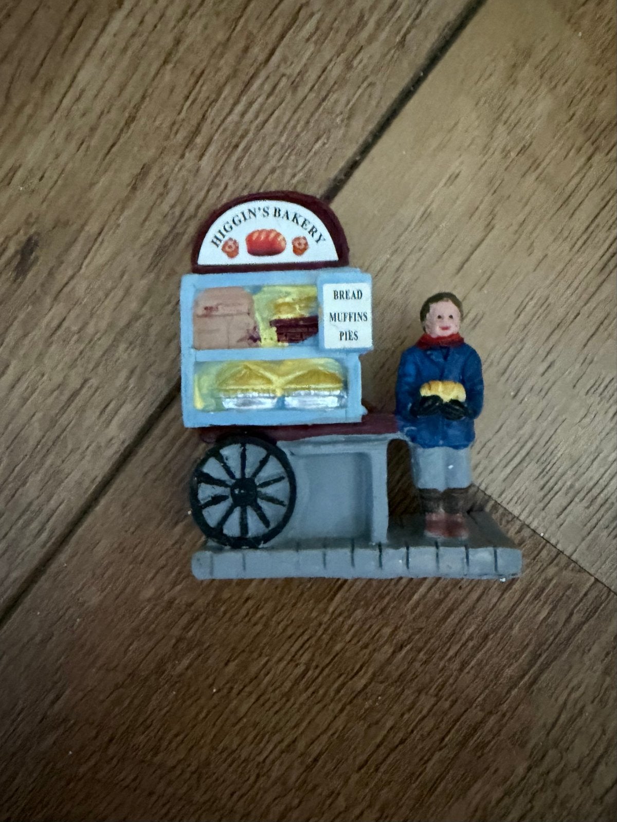 Higgin's Bakery miniatuur beeldje, Verzamelen, Ophalen of Verzenden, Zo goed als nieuw, Mens
