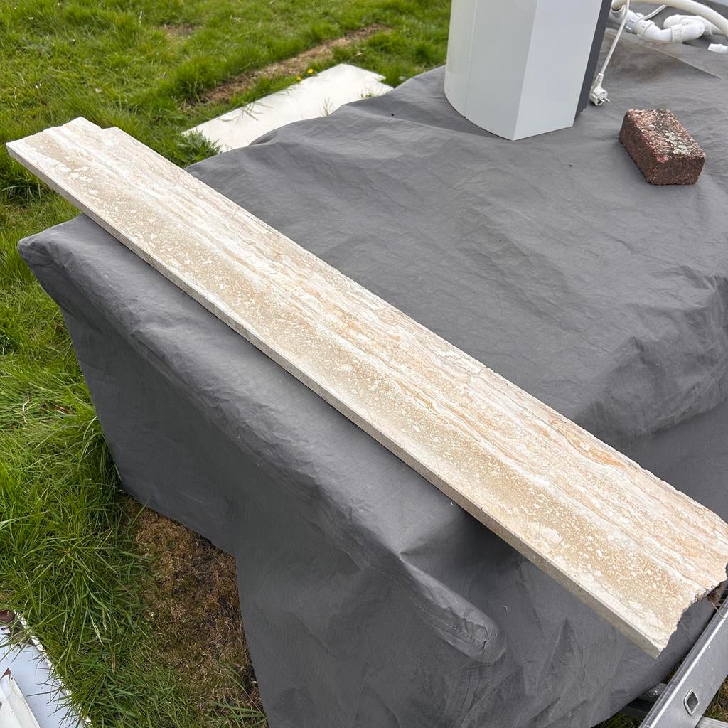 Beige vensterbank van natuursteen, Ophalen, Zo goed als nieuw, Minder dan 2 meter, Overige materialen