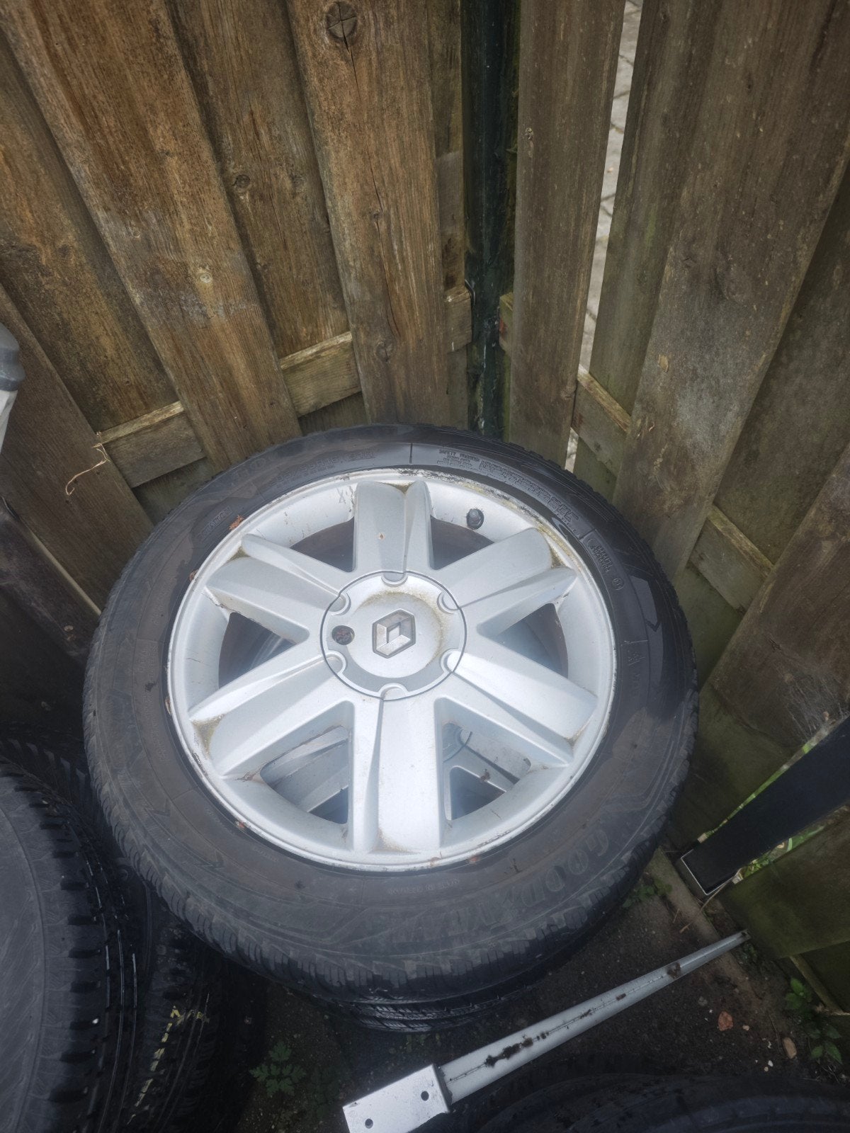 Originele 16 inch winterbanden voor Renault Megane, Auto-onderdelen, Banden en Velgen, Ophalen