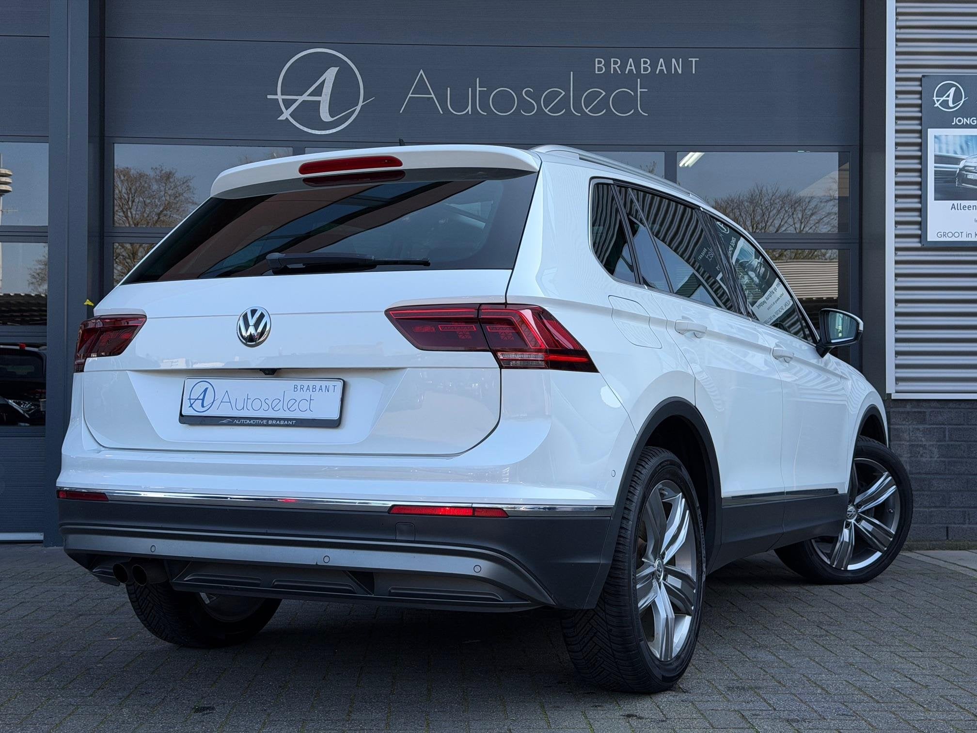 Volkswagen Tiguan 1.4 TSI 4Motion Highline Pano HUD LED, Automaat, 15 km/l, Gebruikt, 4 cilinders