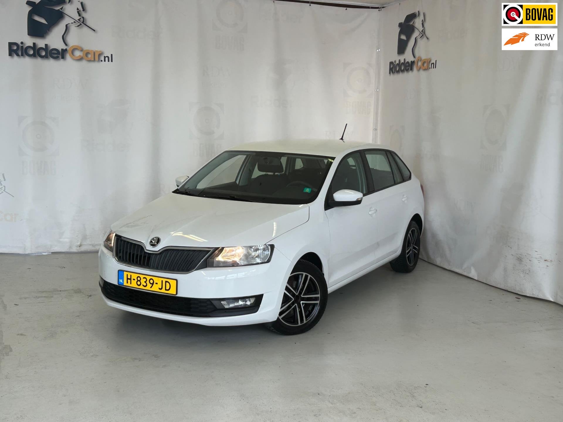 Skoda Rapid Spaceback 1.0 TSI Greentech Clever|AIRCO|VELGEN|, Auto's, Skoda, Voorwielaandrijving, Parkeersensor, Gebruikt, Euro 6