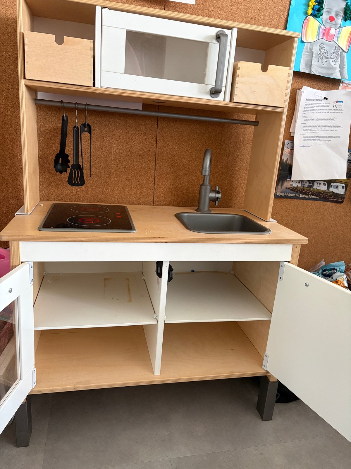 IKEA Duktig speelkeuken met uitgebreide accessoires, Kinderen en Baby's, Speelgoed | Houten speelgoed, Ophalen, Gebruikt, Meubelstuk of Keukentje