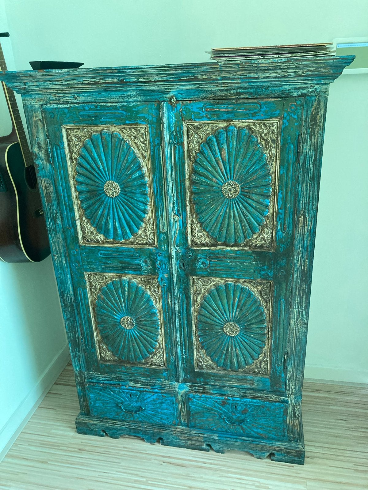 Unieke handgesneden Indiase kast - Turquoise, Ophalen