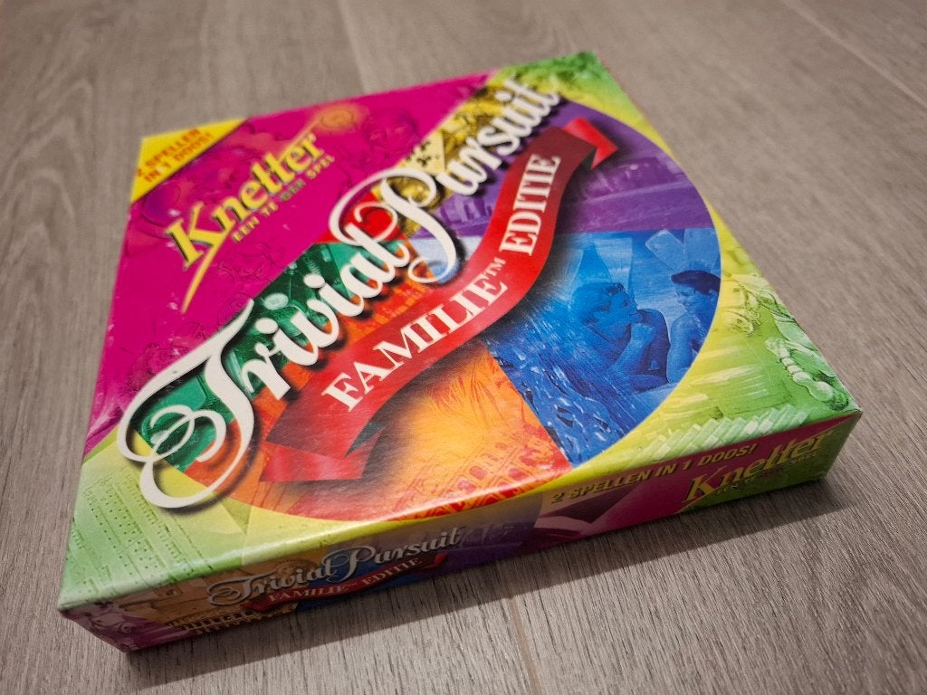 Spel Trivial Pursuit en Knetter, Hobby en Vrije tijd, Gezelschapsspellen | Bordspellen, Vijf spelers of meer, Ophalen of Verzenden