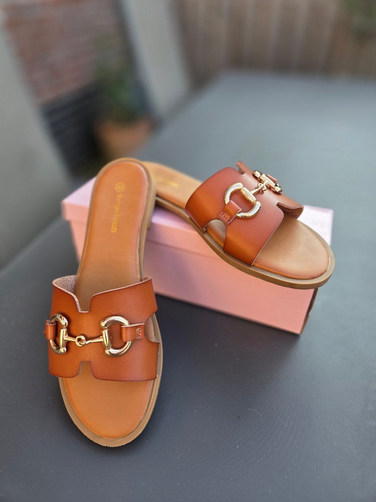 Sergio Todzi slippers maat 40 - Camel, Slippers, Bruin, Ophalen of Verzenden, Zo goed als nieuw