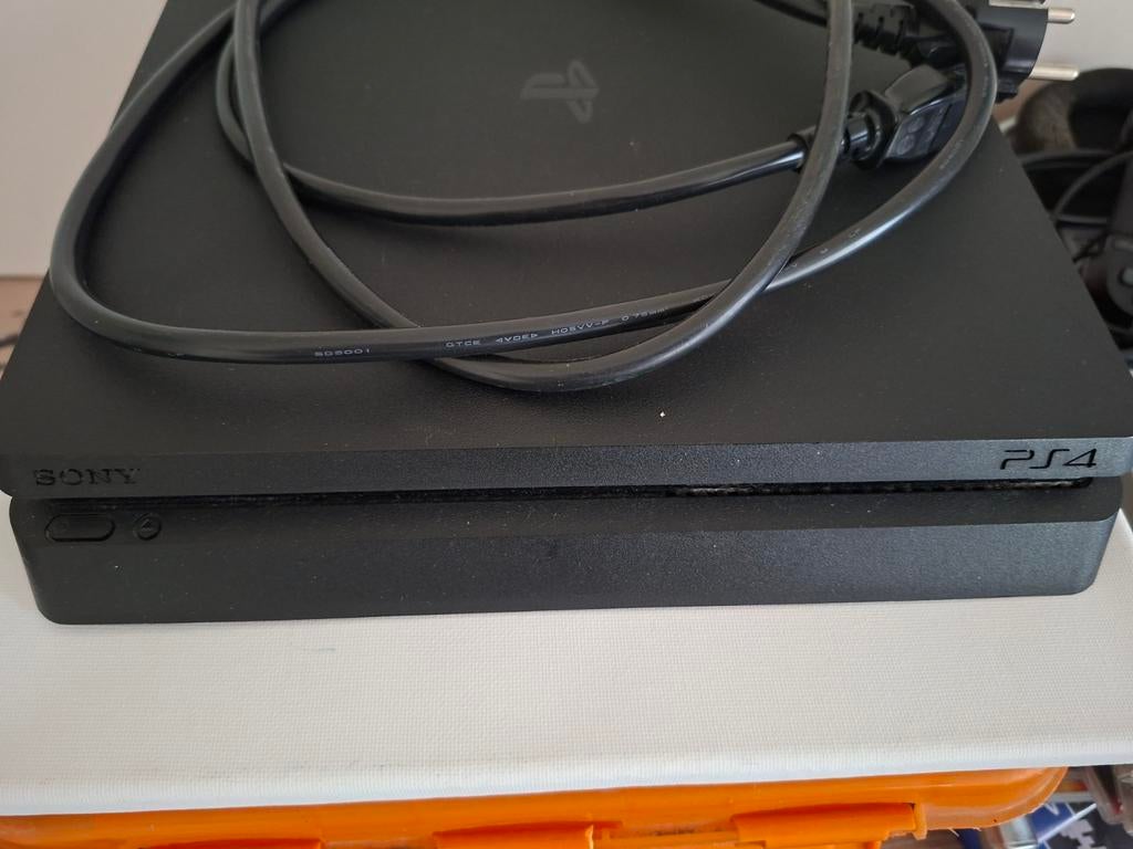 Sony playstation 4 met 1 controller, Spelcomputers en Games, Spelcomputers | Sony PlayStation 4, Ophalen of Verzenden, Met 1 controller