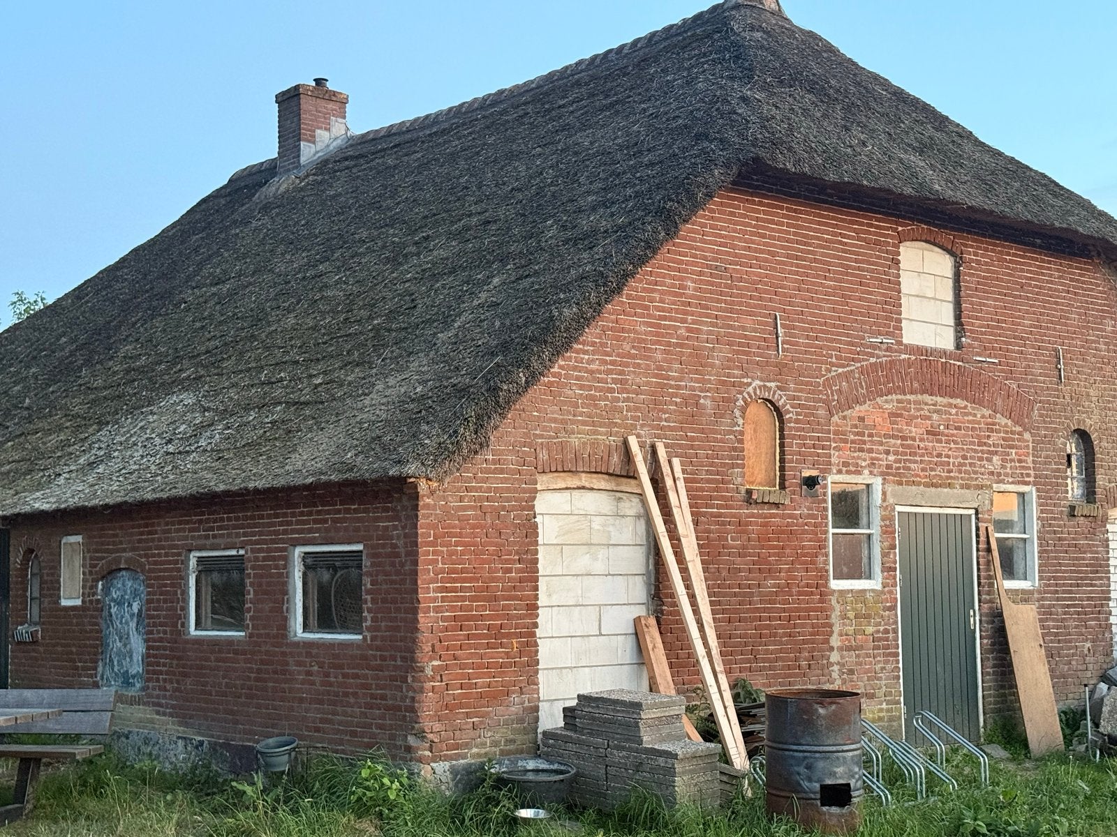 Gratis dak riet ideaal voor mulch/compost, Ophalen, Overige materialen, Gebruikt, Overige kleuren