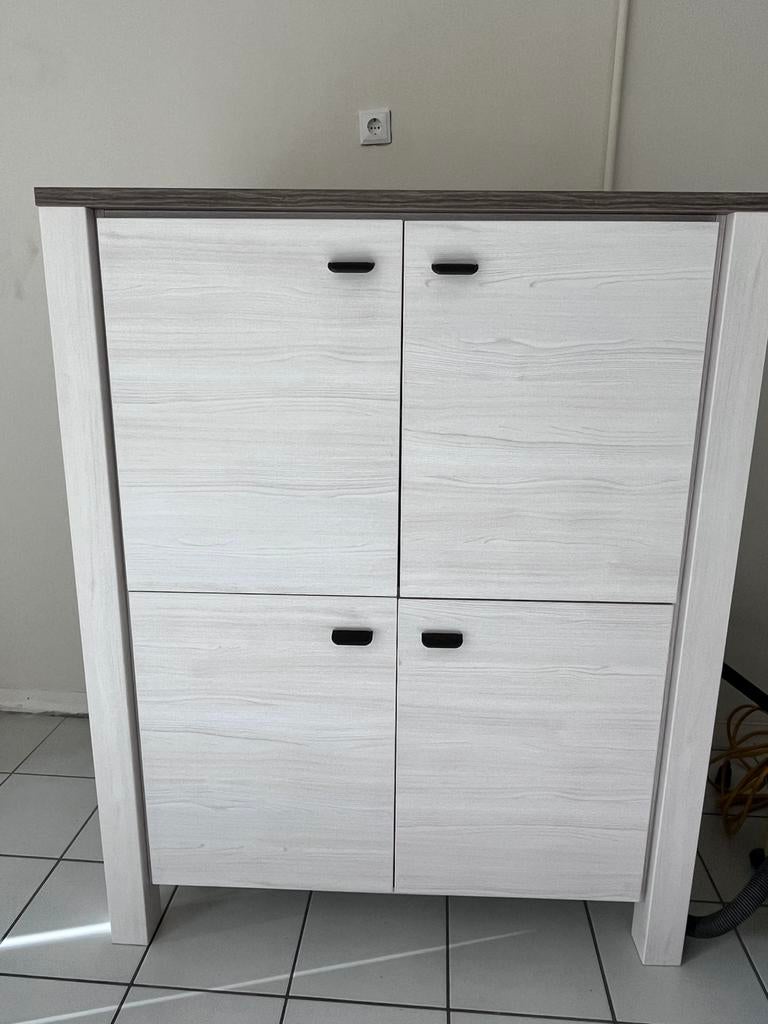 Kast uit serie Lynn (Leenbakker), Ophalen, Gebruikt