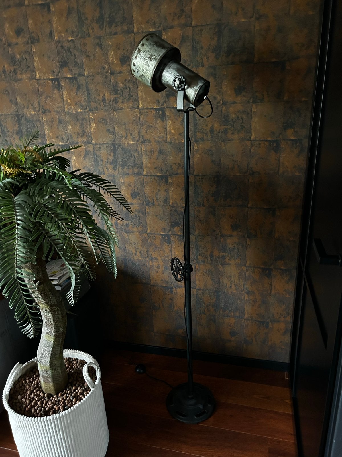 Industriële vloerlamp, Ophalen, E27 (groot), Zo goed als nieuw, Metaal