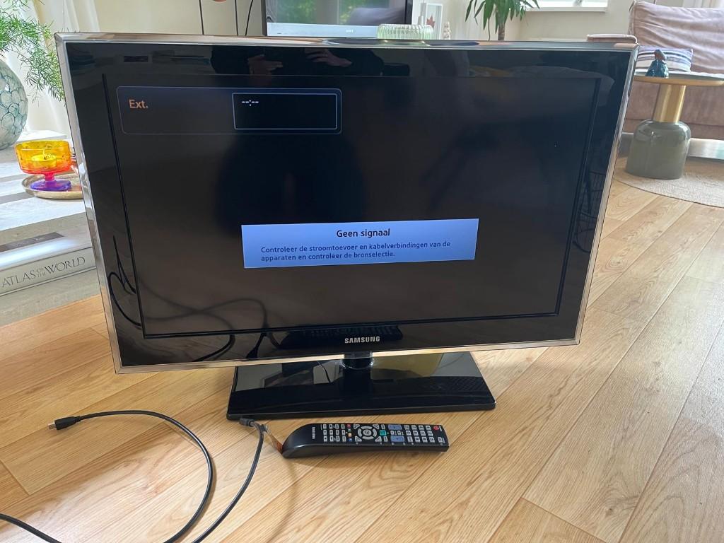 Televisie Samsung 80cm diagonaal/ 31,5 inch, Audio, Tv en Foto, Televisies, Ophalen, Gebruikt, 50 Hz, LCD