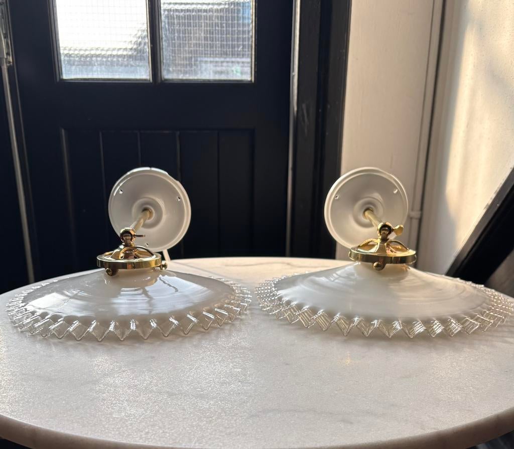 Vintage 2 set Franse wit melkglas glazen kartel wandlamp, Ophalen of Verzenden, Zo goed als nieuw, Glas