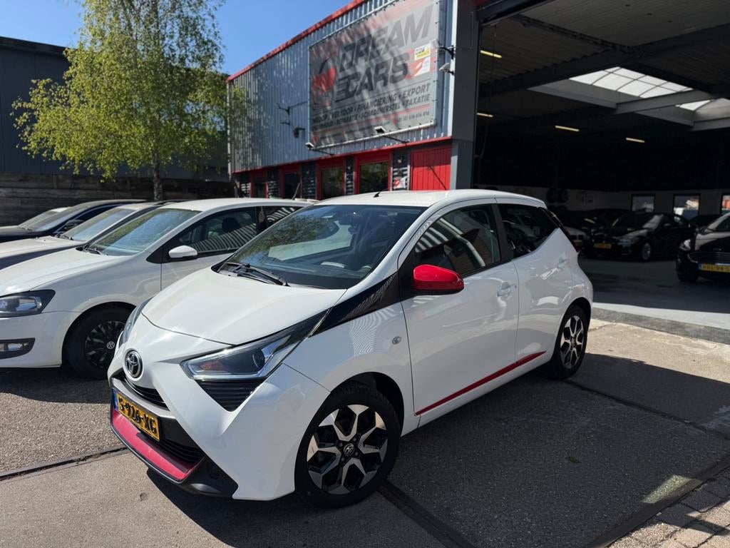 Toyota Aygo 1.0 Vvt-i 72pk 5D 2018 X-CLUSIV radar lane acc!, Voorwielaandrijving, 4 stoelen, Wit, Bedrijf