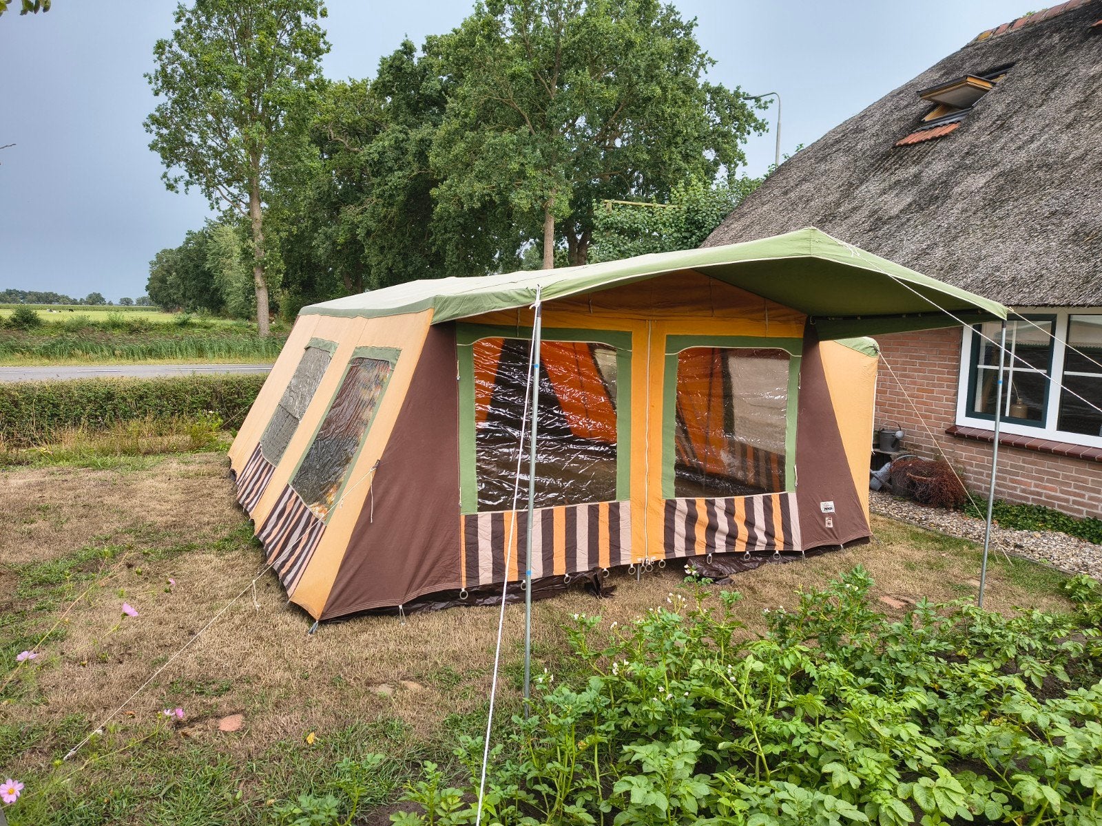 Bungalowtent, vintage, merk Rinco, 6 persoons +, Ophalen, Gebruikt, Meer dan 6