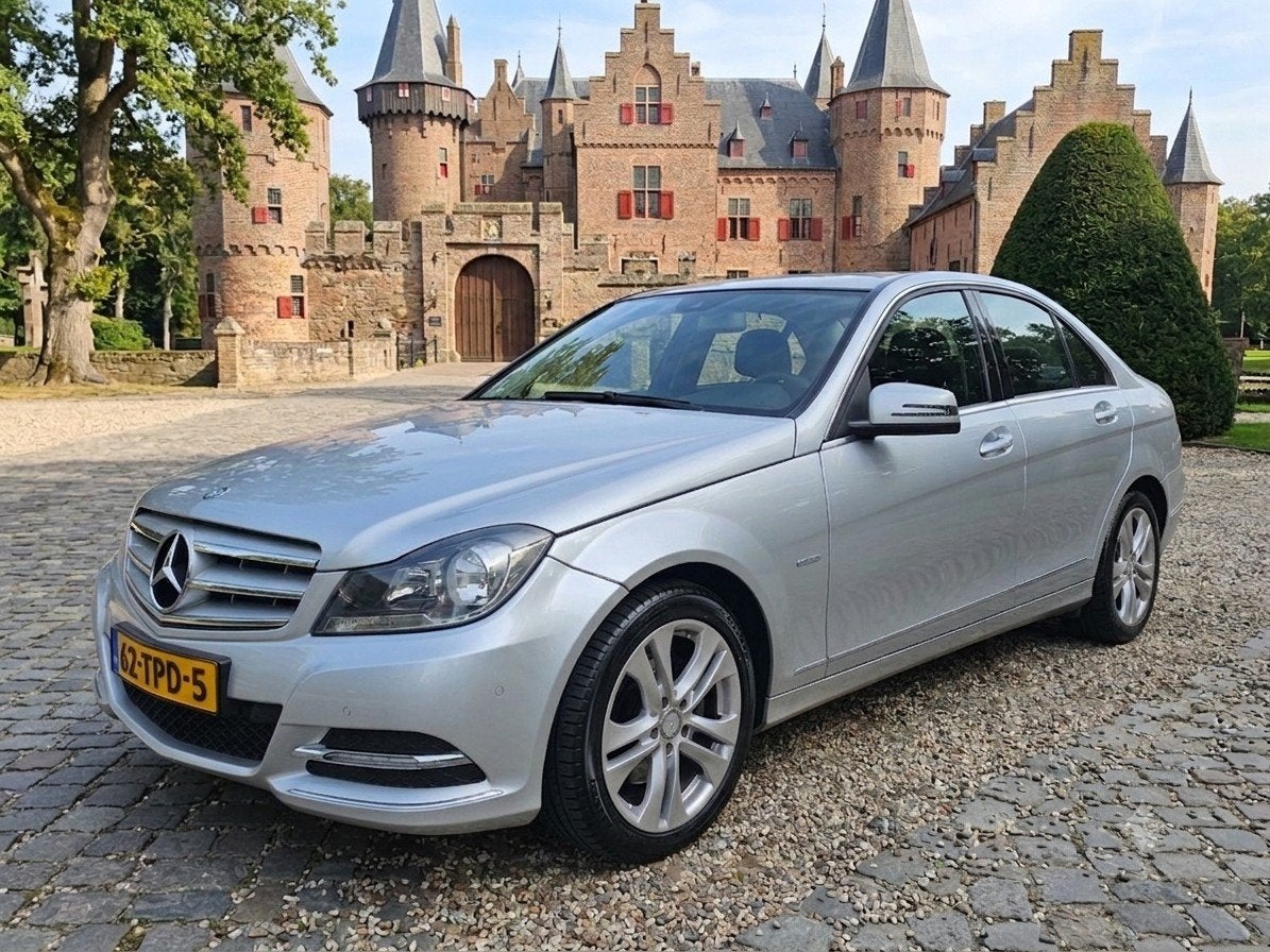 Mercedes-Benz C-Klasse C180 Avantgarde| NL-AUTO| NIEUWSTAAT!, Euro 5, 1800 kg, Zwart, Handgeschakeld