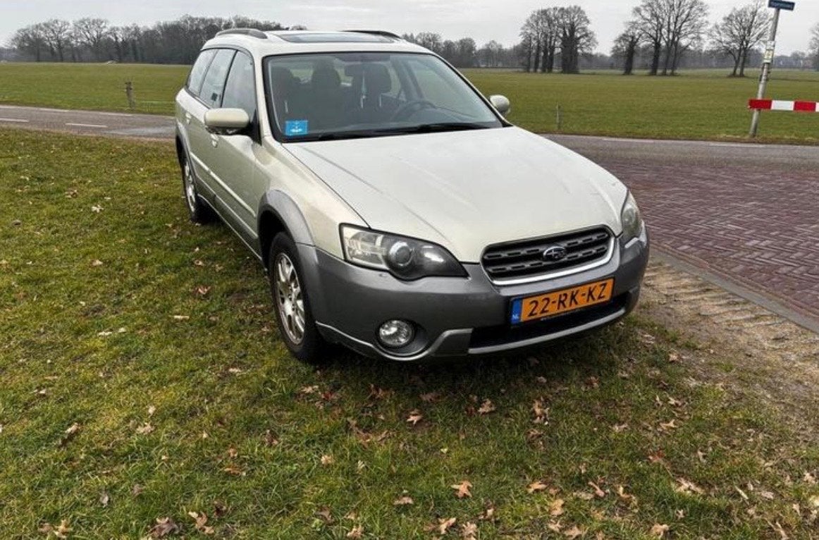 Subaru Outback 2.5I Aut. 2005, Auto's, Automaat, Stof, Zwart, 1415 kg