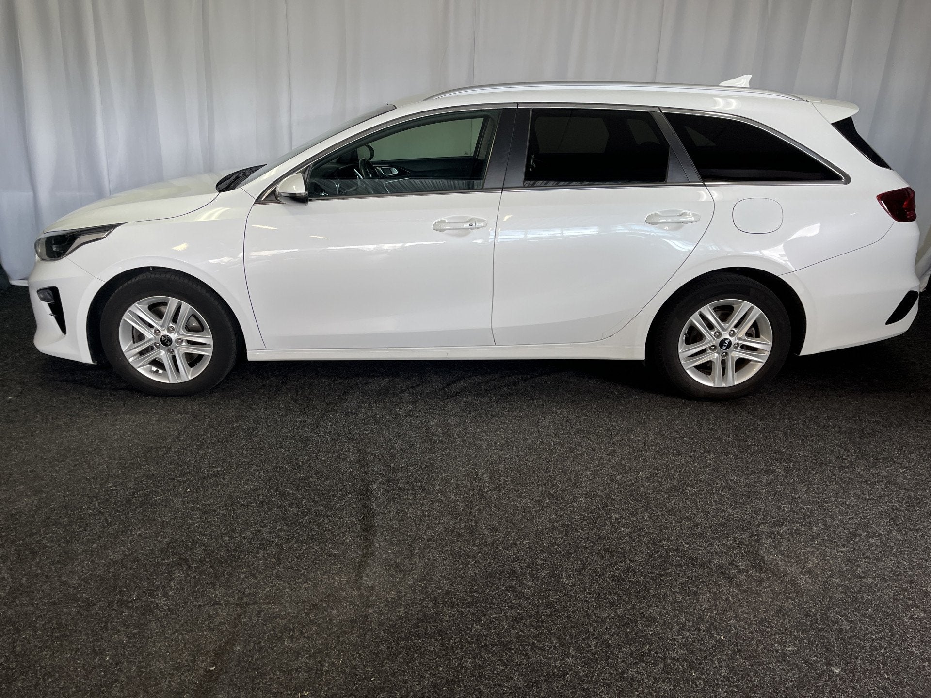 Kia Ceed Sportswagon 1.0 T-GDi MHEV DynamicPlusLine ECC/CAME, Gebruikt, 1309 kg, Met garantie (alle), Leder en Stof