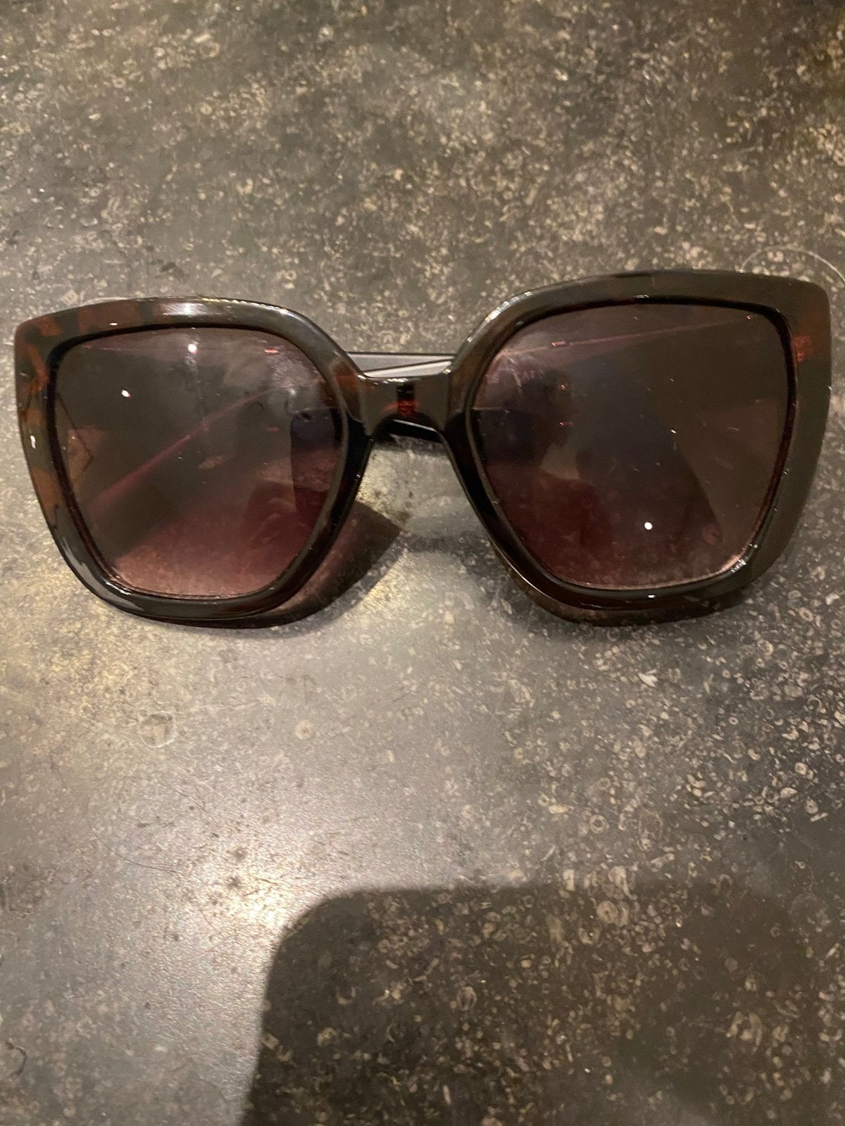 Jessica Simpson Quilted Cat Eye Sunglasses, Overige merken, Zonnebril, Verzenden, Zwart