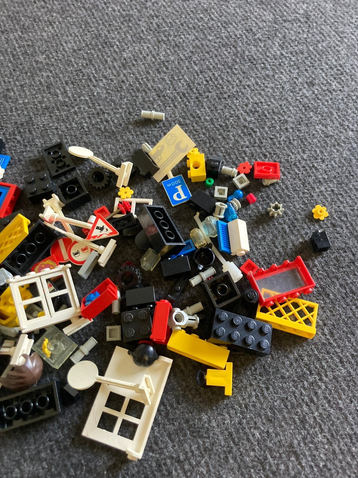 Te koop  lego stenen en onderdelen, Ophalen of Verzenden, Zo goed als nieuw