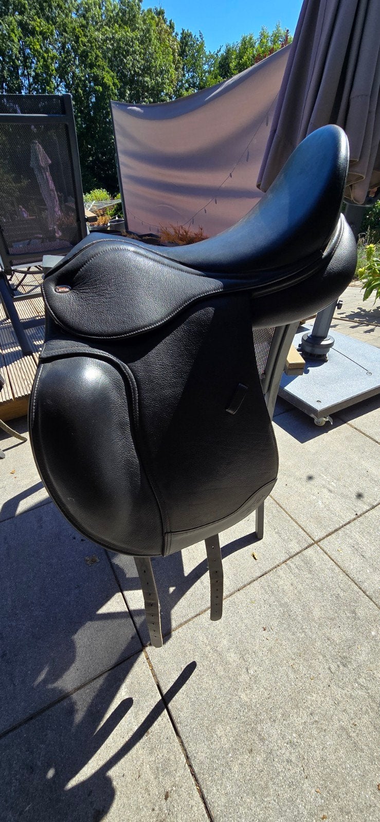 Tekna Letek 17 inch dressuurzadel in zeer goede staat, Dieren en Toebehoren, Ophalen of Verzenden, Zo goed als nieuw, Dressuur