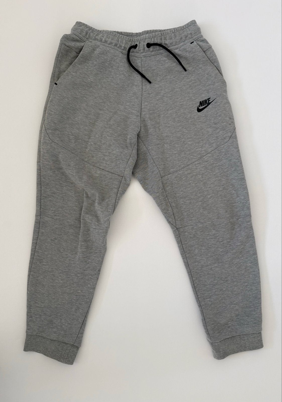 Nike Tech Fleece Joggingbroek Junior L Lichtgrijs, Ophalen of Verzenden, Gebruikt, Jongen of Meisje, Broek