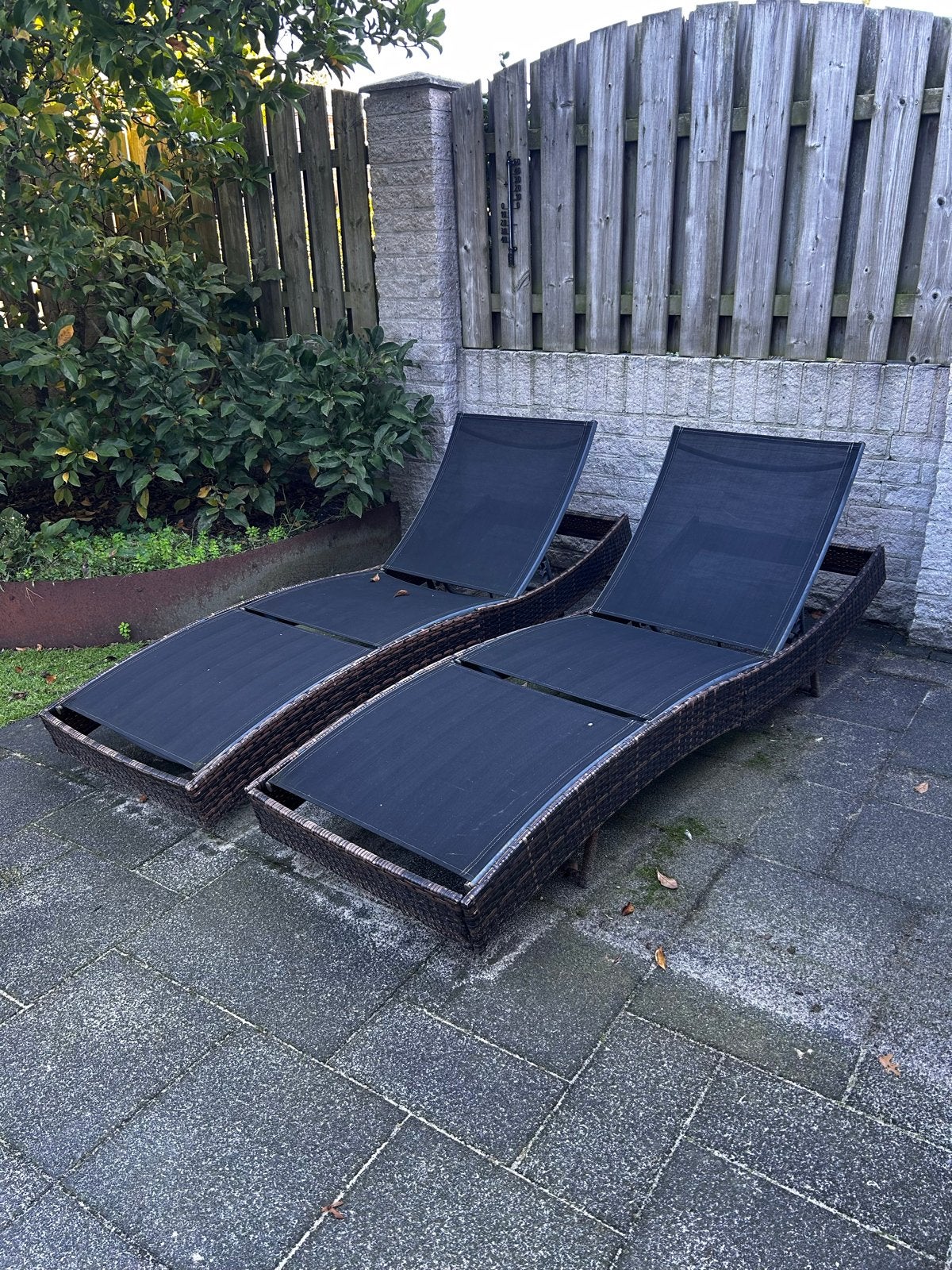 2x Ligbedden Wicker/Textileen - Verstelbaar & Comfortabel, Ophalen, Gebruikt, Wicker, Verstelbaar