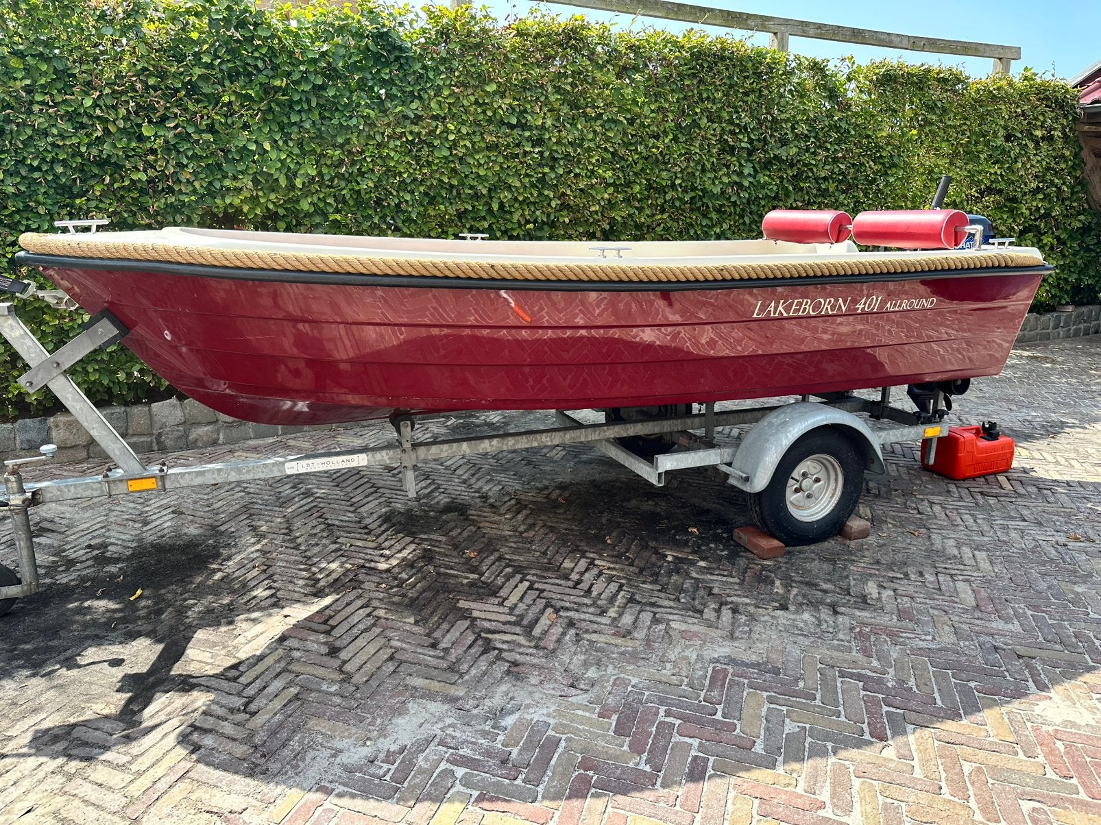 Lakeborn 401 met Tohatsu 6pk buitenboordmotor, Ophalen, Zo goed als nieuw, Buitenboordmotor