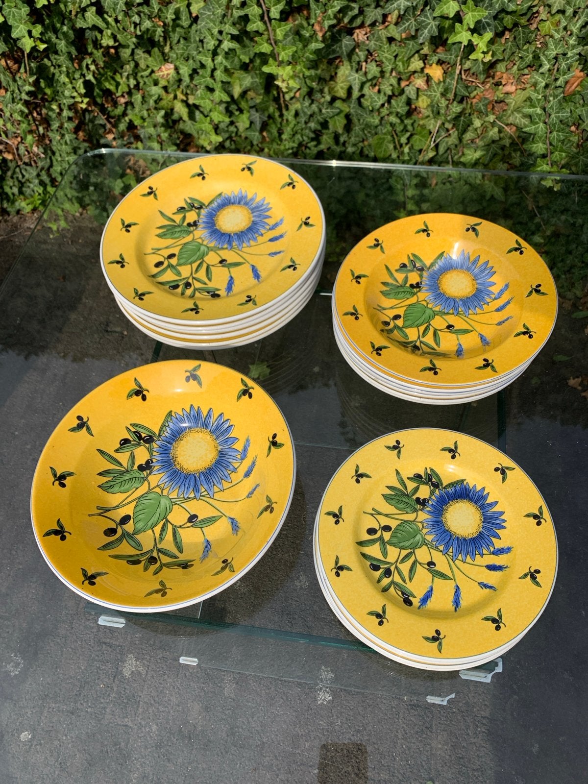 Quadrifoglio Servies: Schaal en Borden met Zonnebloem Design, Gebruikt, Overige merken, Keramiek, Ophalen of Verzenden