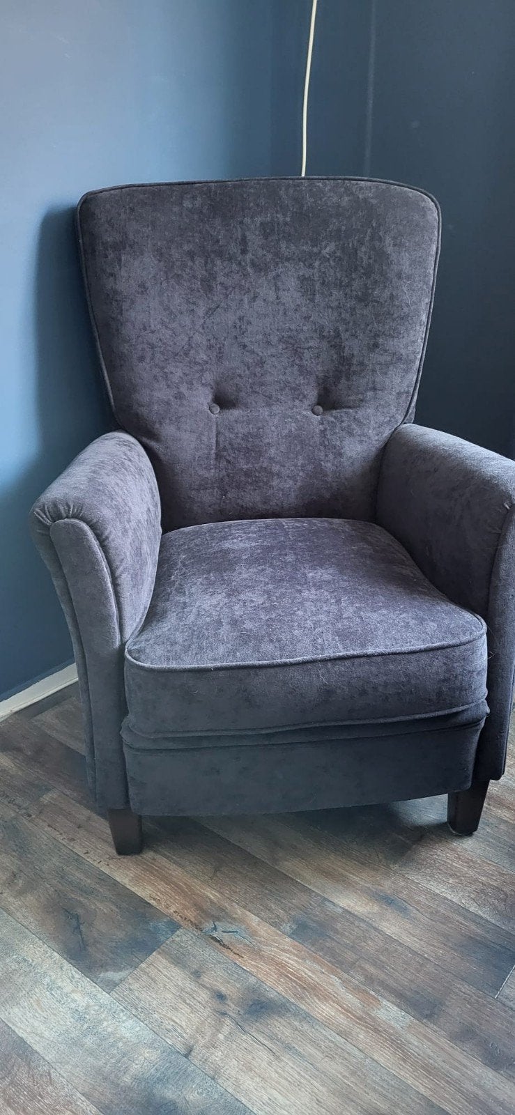 Mooie blauw suède fauteuil, Huis en Inrichting, Fauteuils, Ophalen, 75 tot 100 cm, Zo goed als nieuw, Stof