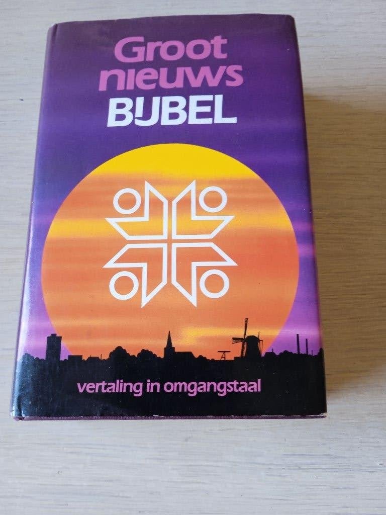 Boek Groot nieuws bijbel, Boeken, Ophalen of Verzenden, Zo goed als nieuw