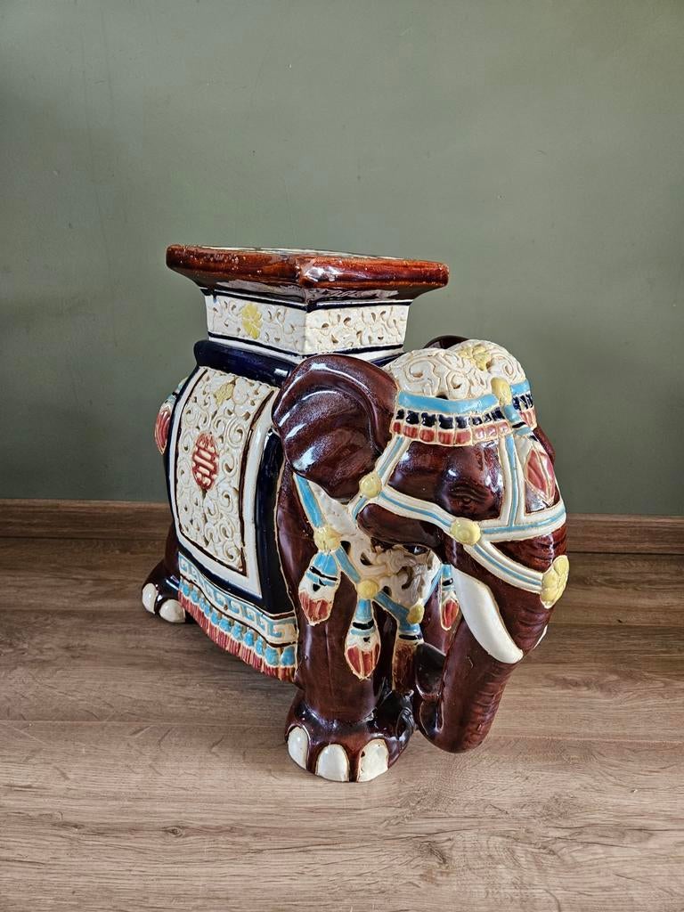 Vintage olifant bijzettafel / plantentafel / beeld keramiek, Verzamelen, Beelden en Beeldjes, Ophalen, Zo goed als nieuw, Dier