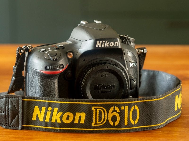 Nikon D610 Spiegelreflexcamera - Zeer weinig gebruikt, Ingebouwde flitser, Spiegelreflex, Bodydop, Ophalen of Verzenden