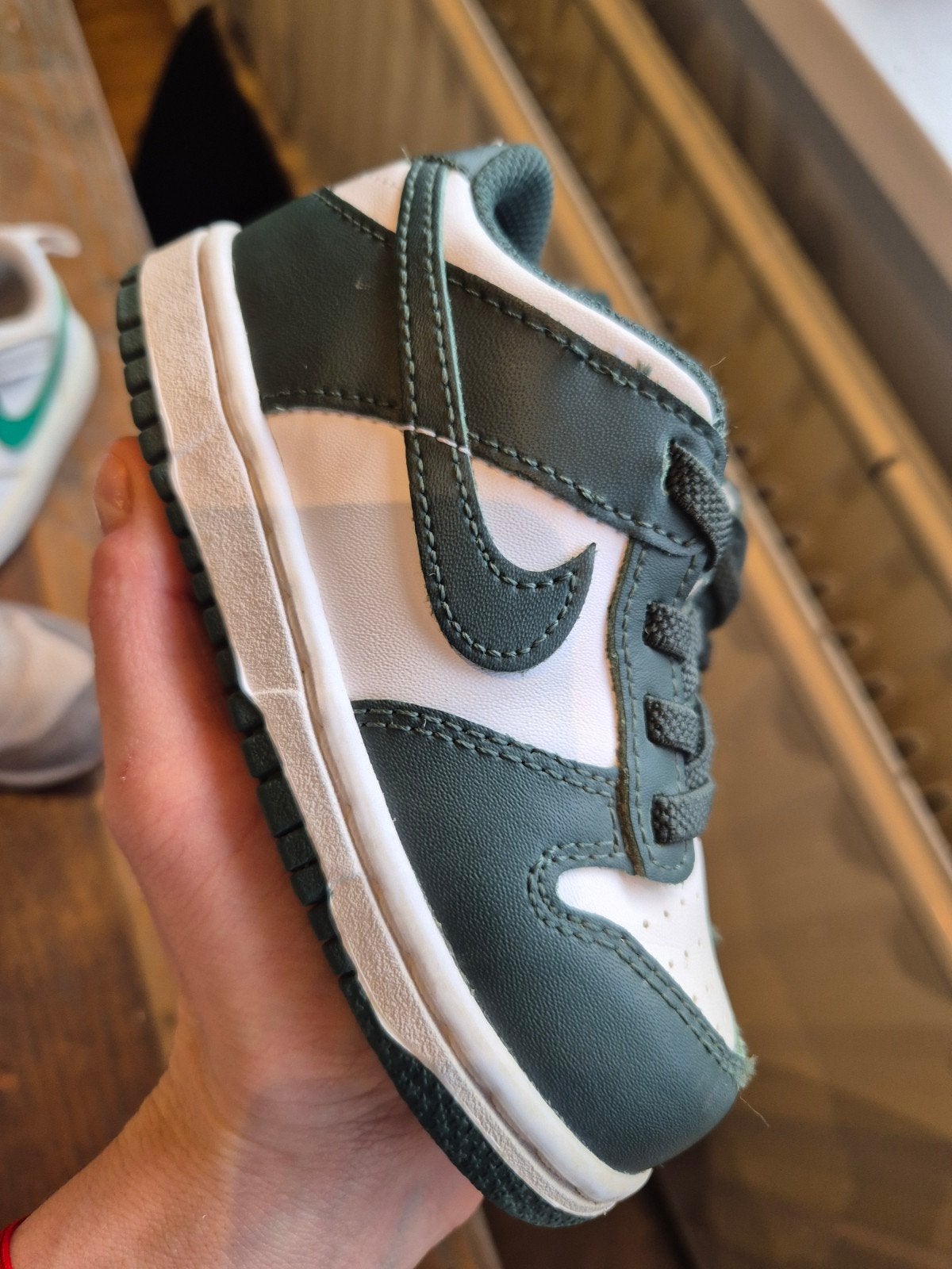 Nike sportschoenen maat 25, Gebruikt, Ophalen of Verzenden, Nike, Jongen of Meisje